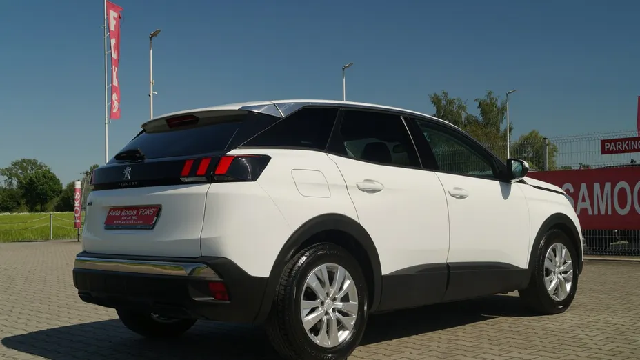 PEUGEOT 3008 -