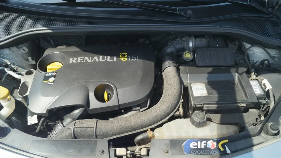 RENAULT Clio -