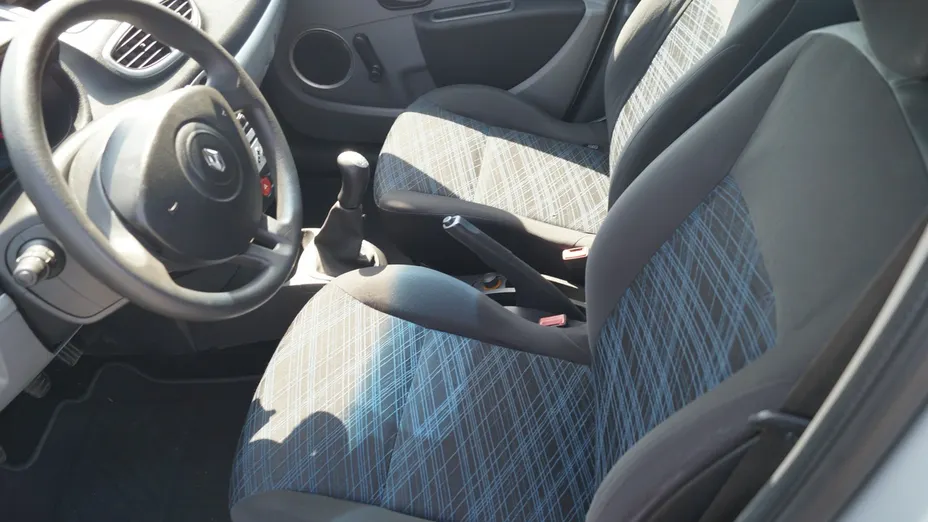 RENAULT Clio -