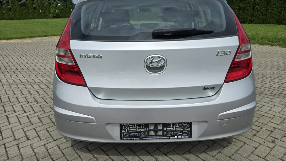 HYUNDAI i30 -