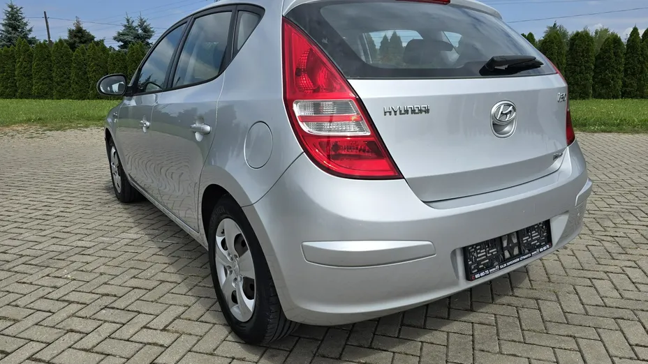 HYUNDAI i30 -
