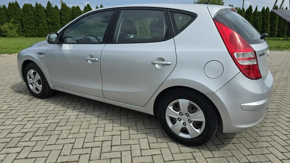 HYUNDAI i30 -