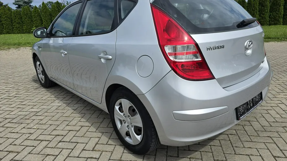 HYUNDAI i30 -