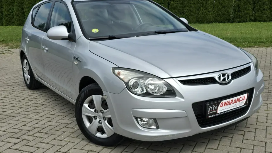 HYUNDAI i30 -