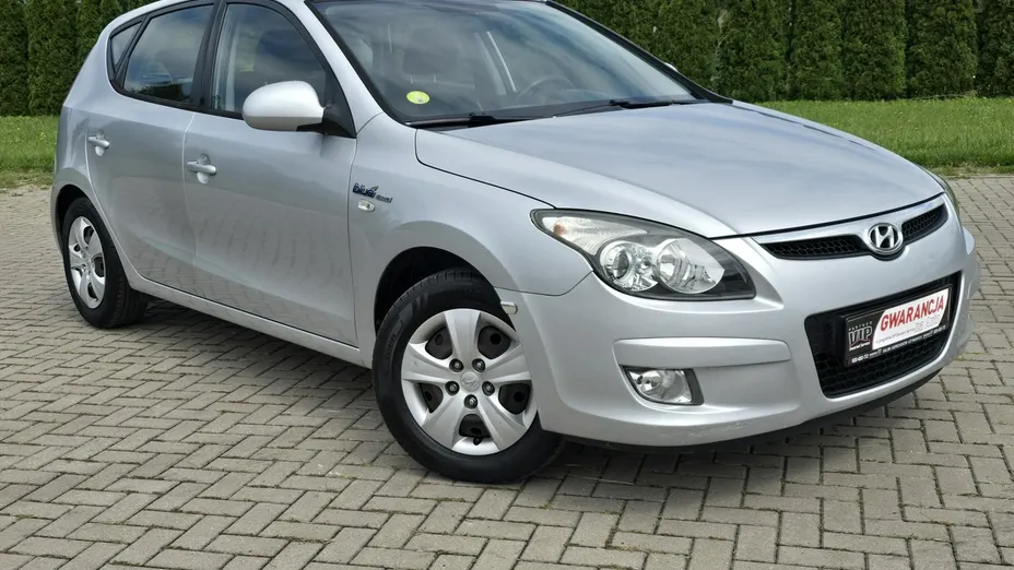 HYUNDAI i30 -