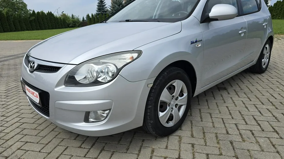 HYUNDAI i30 -