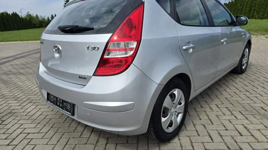 HYUNDAI i30 -