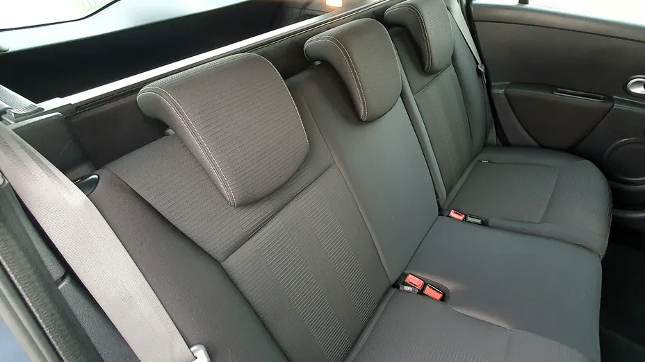 RENAULT Clio -