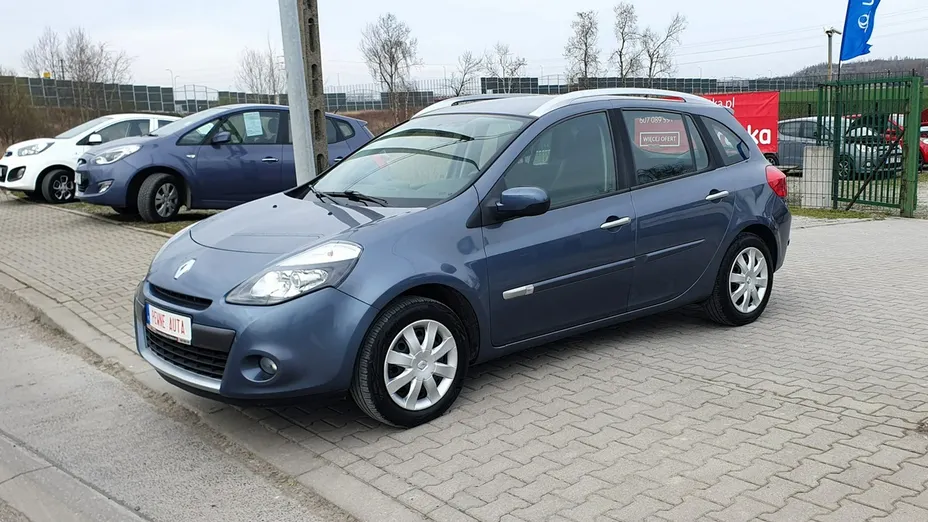RENAULT Clio -