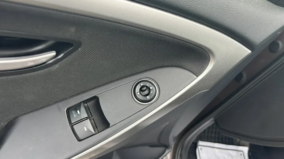 HYUNDAI i30 -