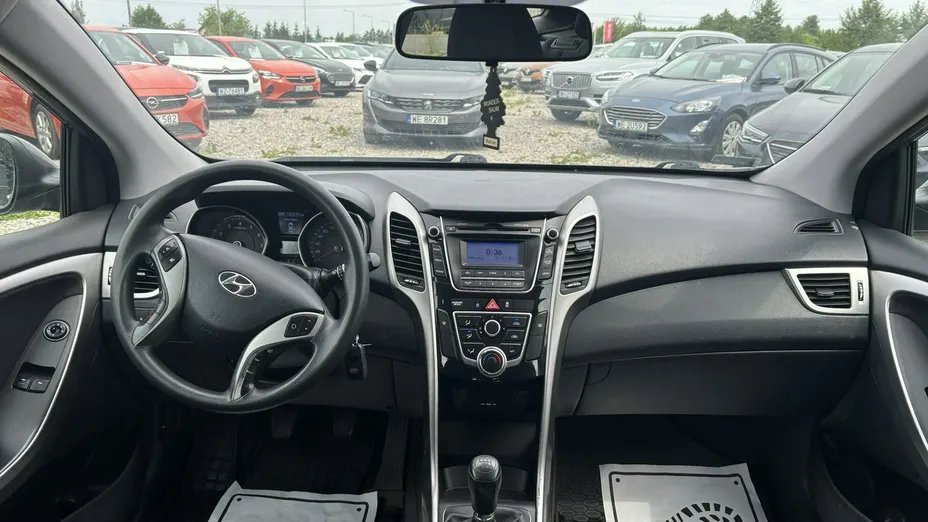 HYUNDAI i30 -