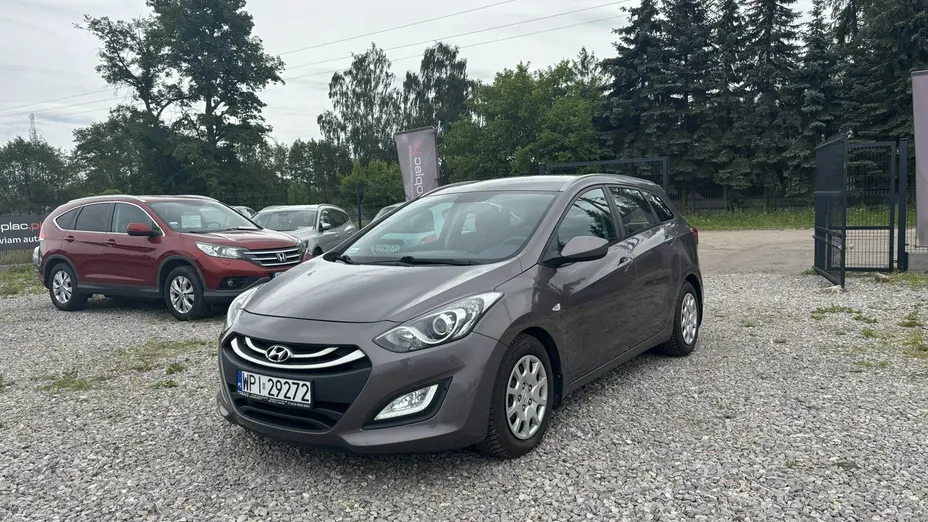HYUNDAI i30 -