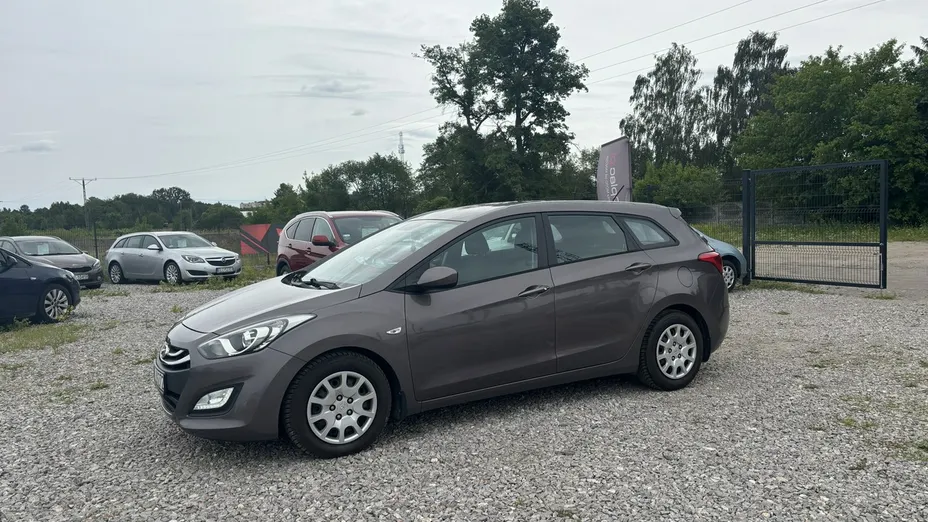 HYUNDAI i30 -