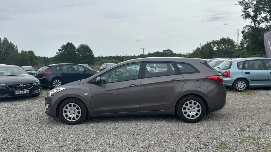 HYUNDAI i30 -