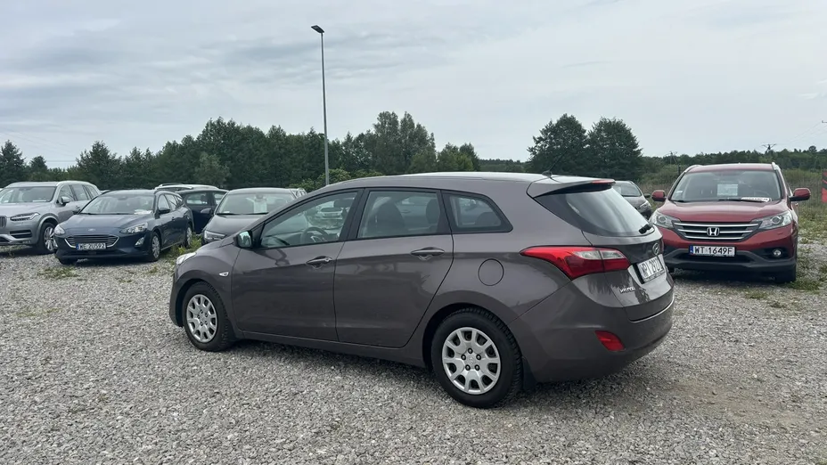 HYUNDAI i30 -