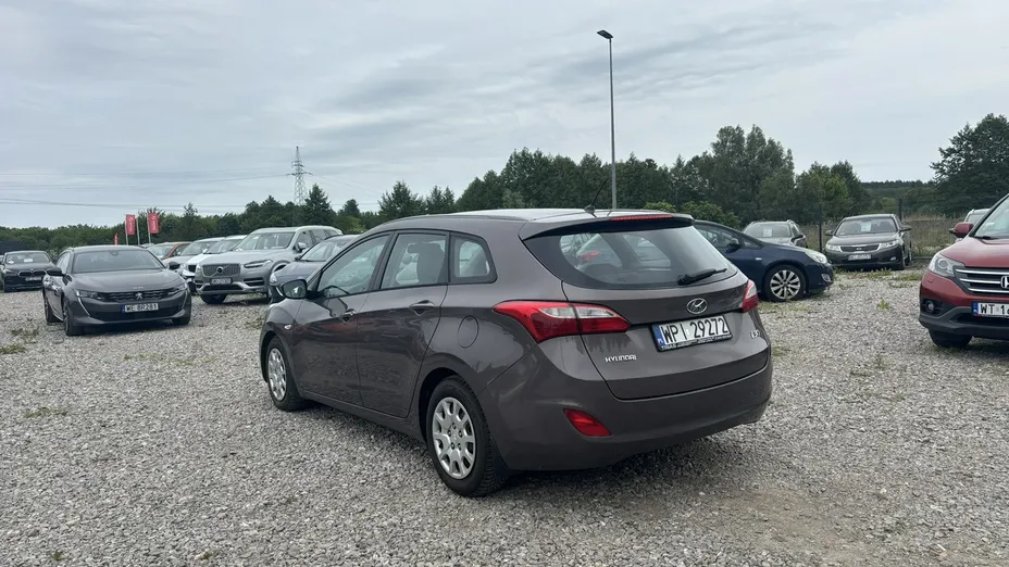 HYUNDAI i30 -