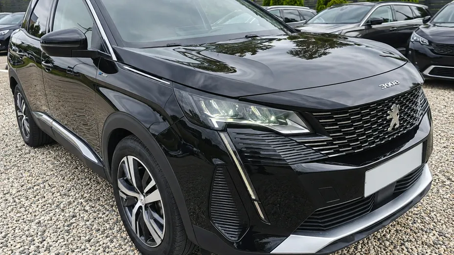 PEUGEOT 3008 -
