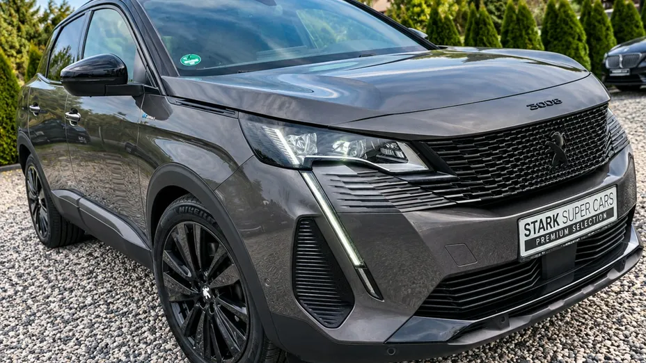 PEUGEOT 3008 -