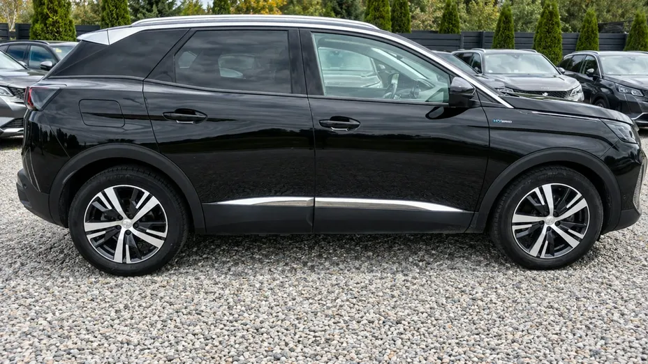 PEUGEOT 3008 -