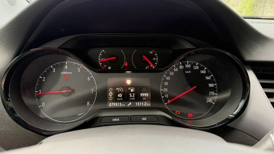 OPEL Crossland X -