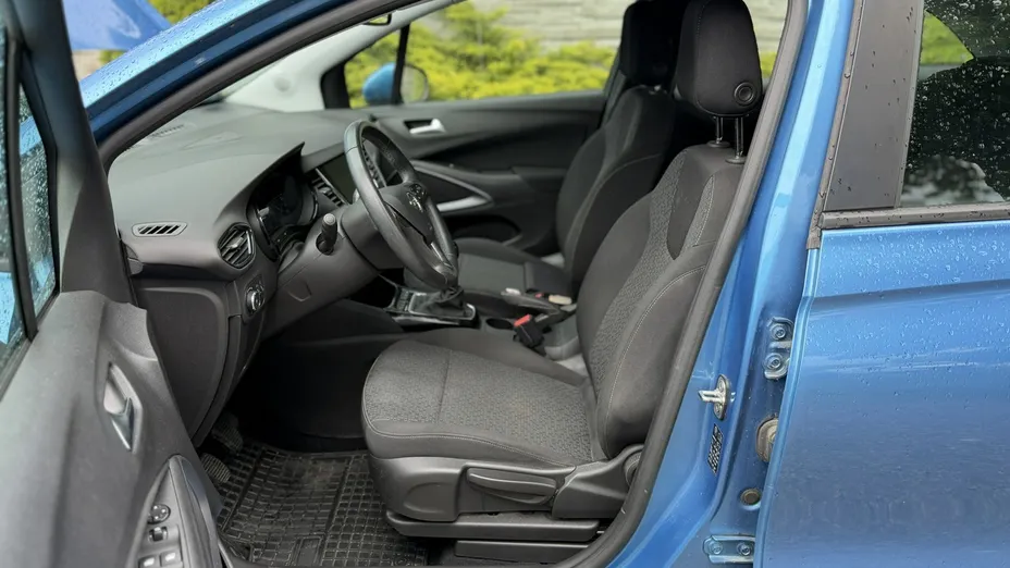 OPEL Crossland X -