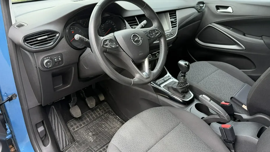 OPEL Crossland X -