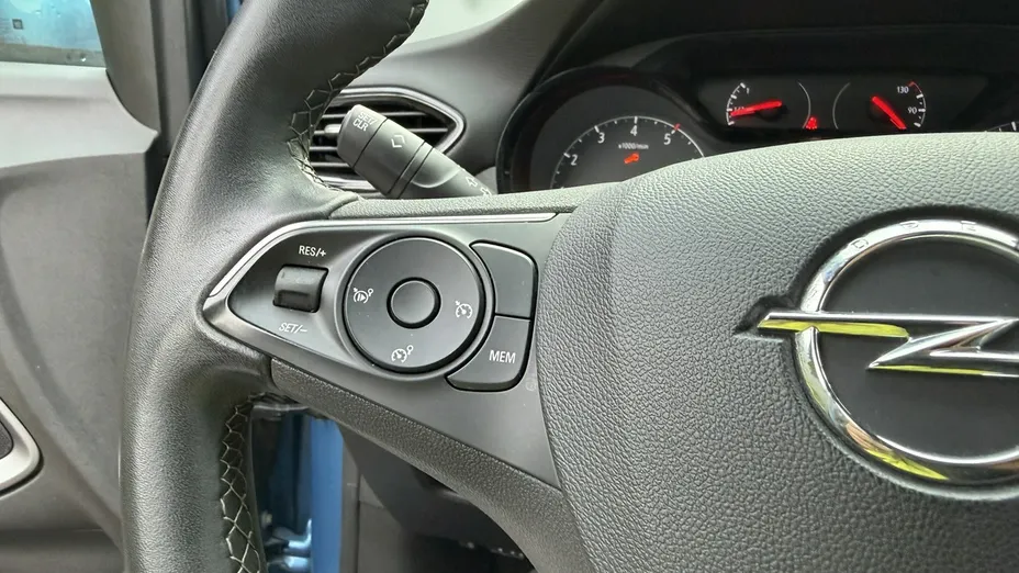 OPEL Crossland X -