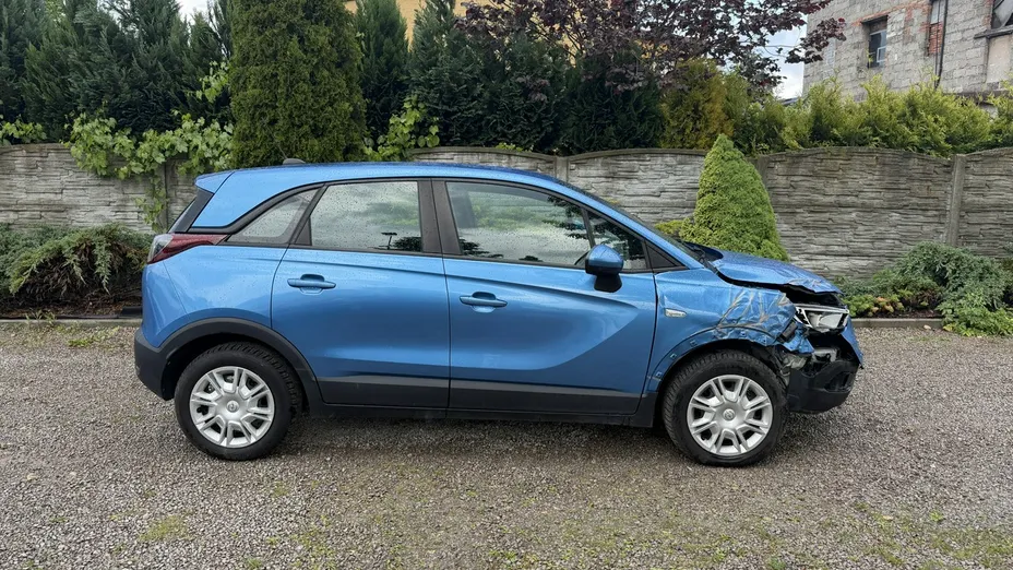 OPEL Crossland X -
