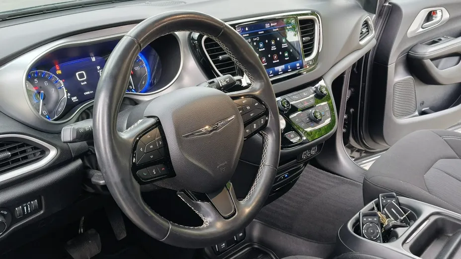 CHRYSLER Pacifica -