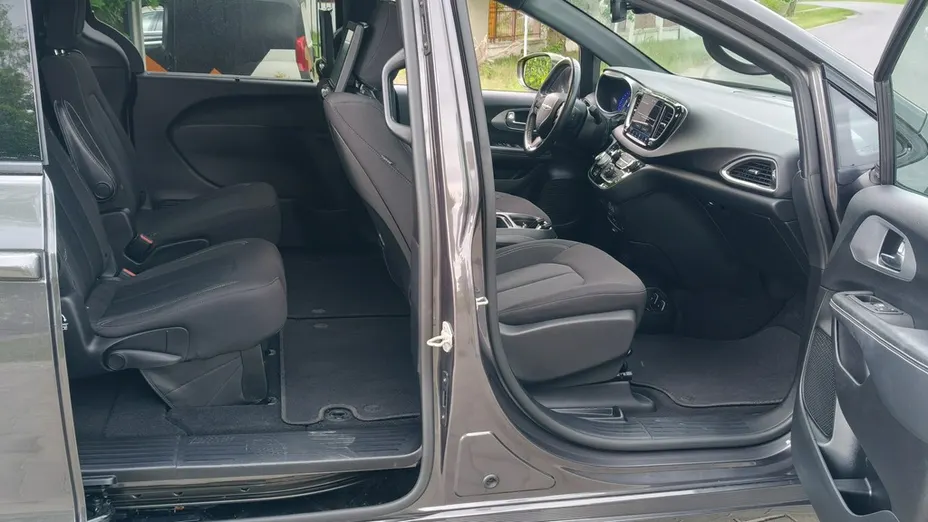 CHRYSLER Pacifica -