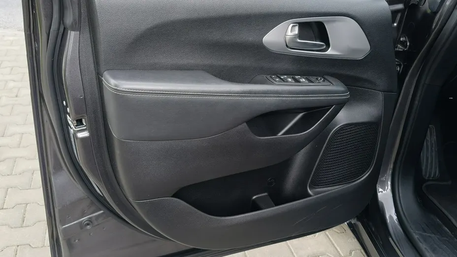 CHRYSLER Pacifica -