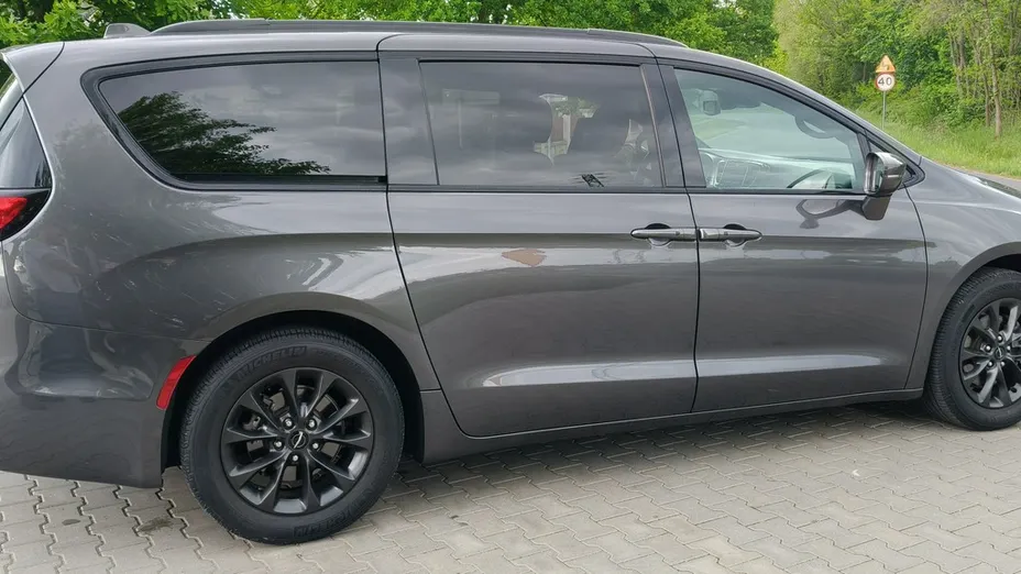CHRYSLER Pacifica -
