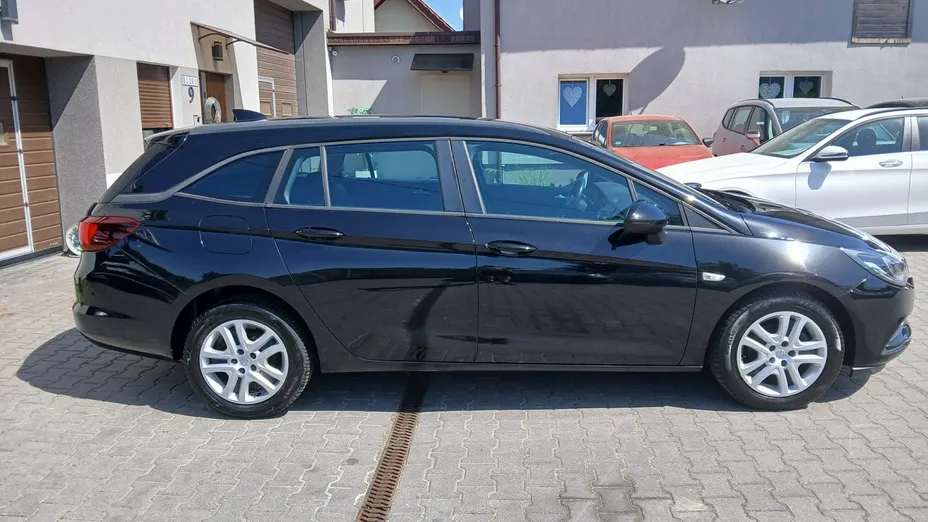 OPEL Astra -
