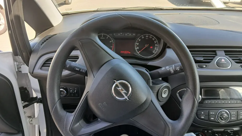 OPEL Corsa -