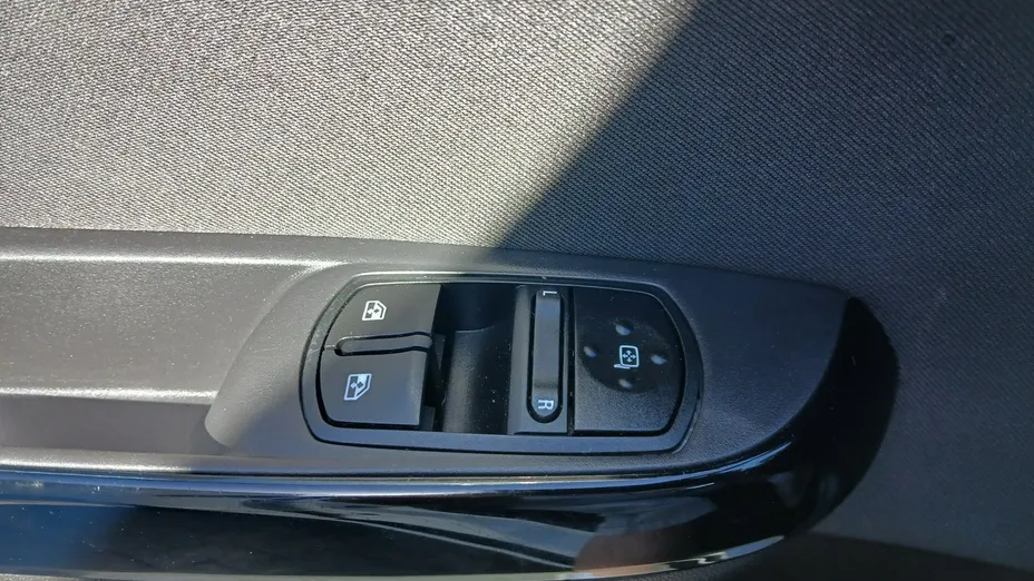 OPEL Corsa -