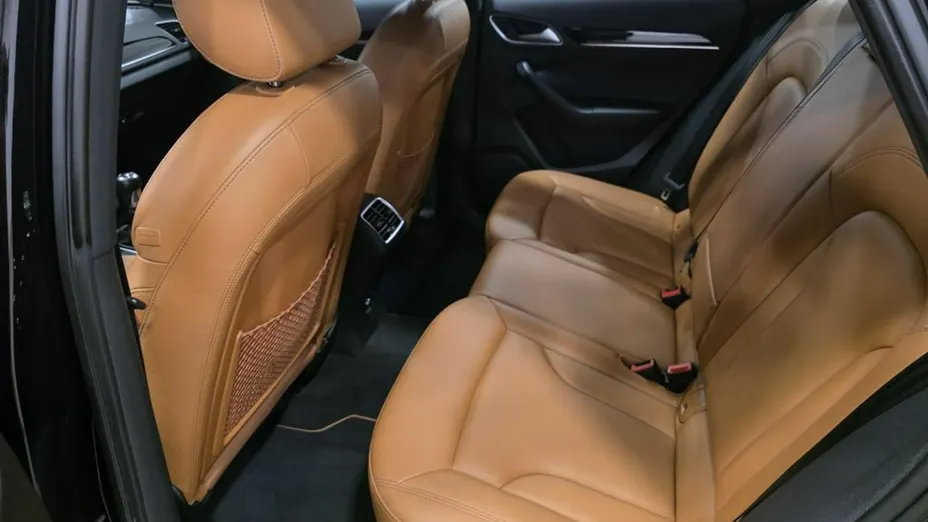 AUDI Q3 -