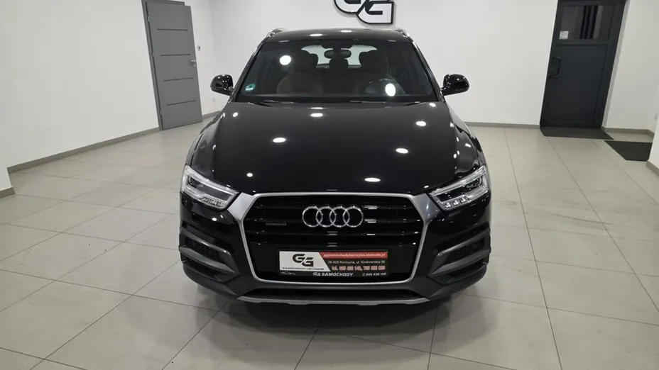 AUDI Q3 -