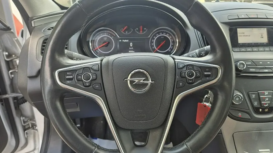 OPEL Insignia -