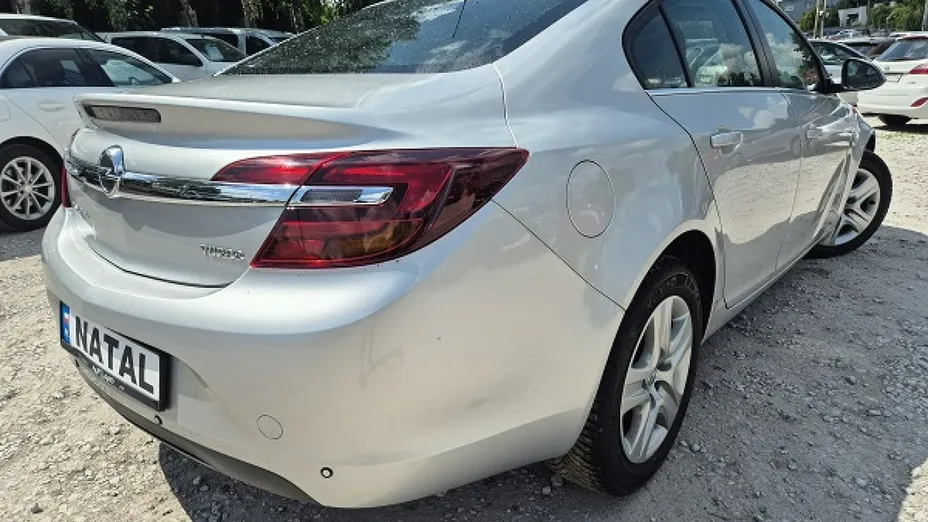OPEL Insignia -