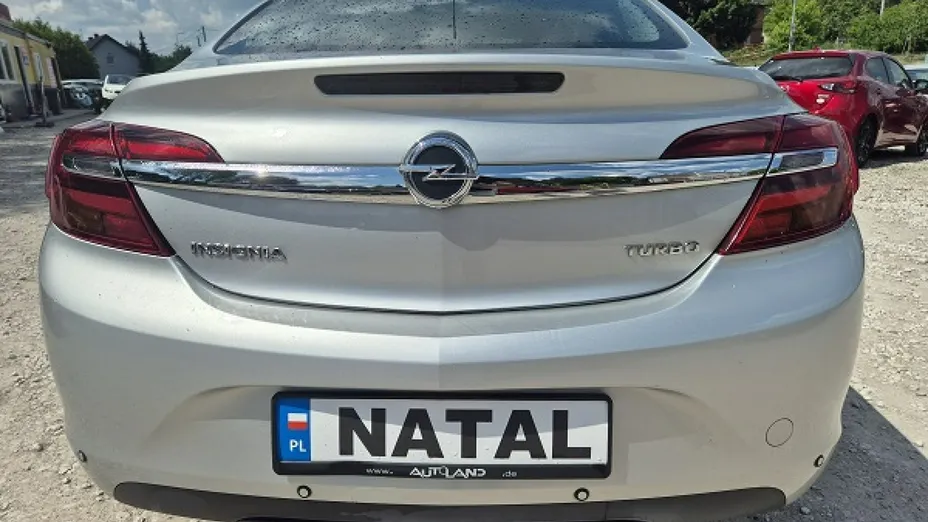 OPEL Insignia -