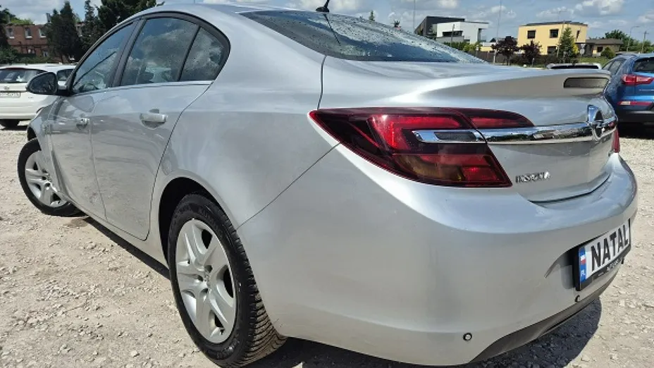 OPEL Insignia -