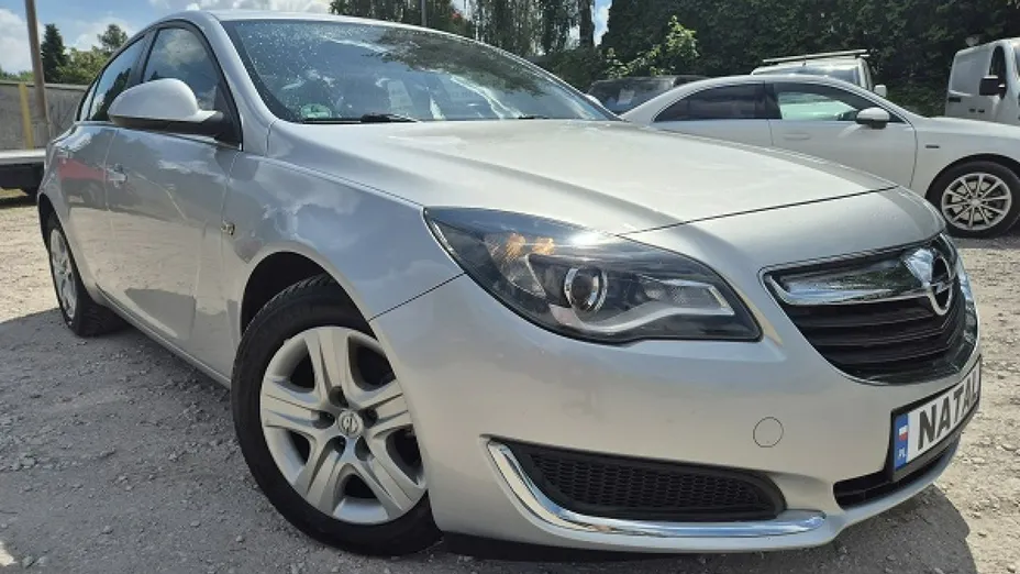 OPEL Insignia -