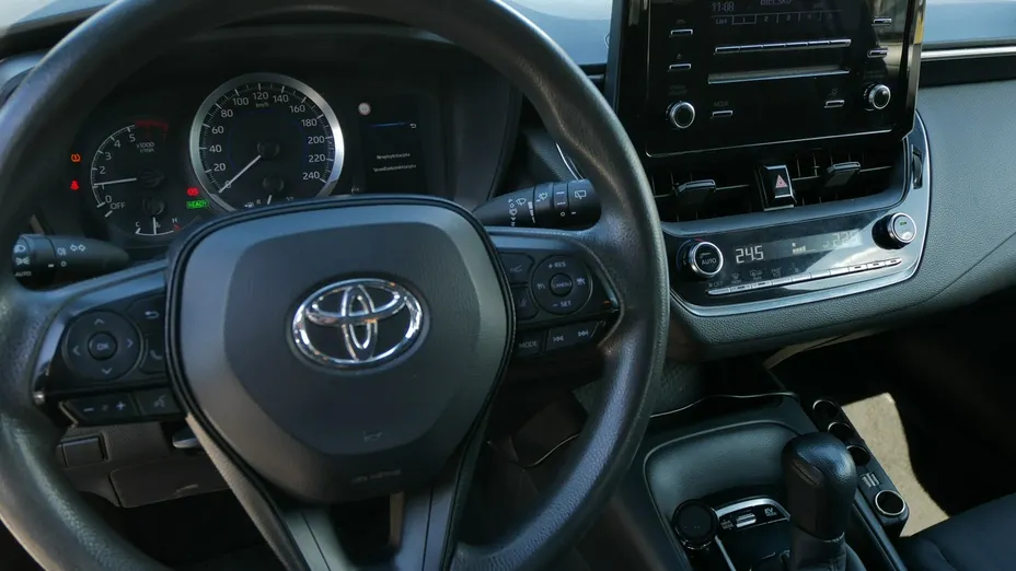 TOYOTA Corolla -