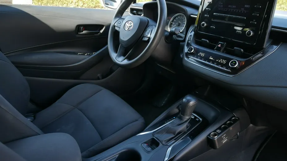 TOYOTA Corolla -