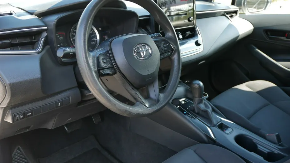 TOYOTA Corolla -