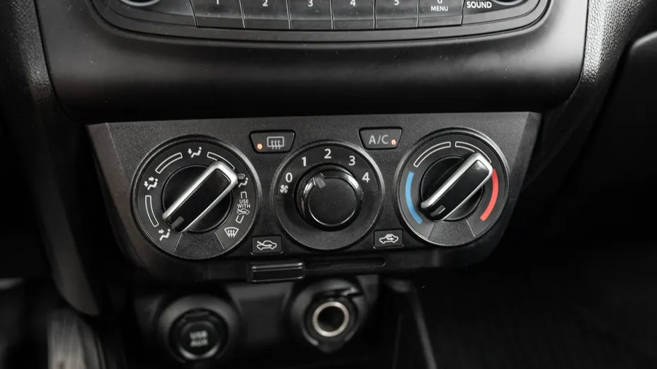 SUZUKI Swift -