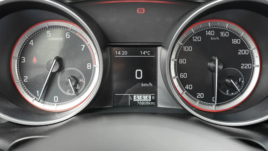 SUZUKI Swift -