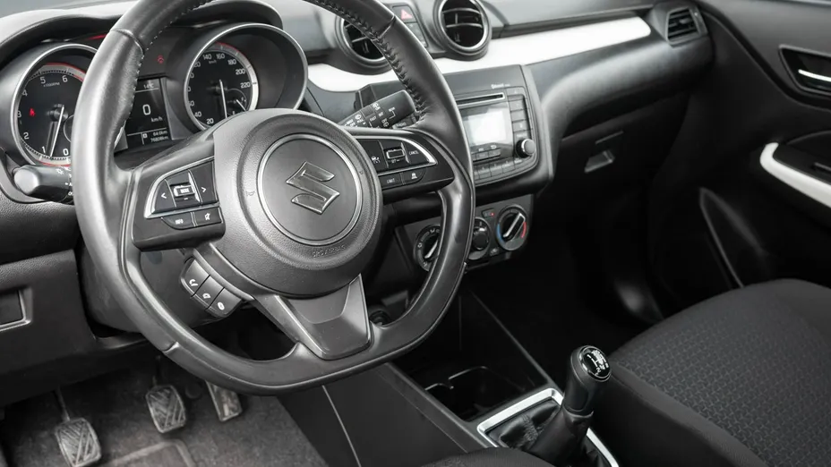 SUZUKI Swift -