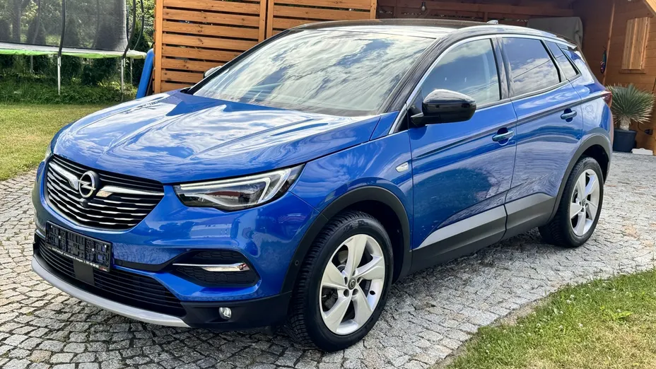 OPEL Grandland X -