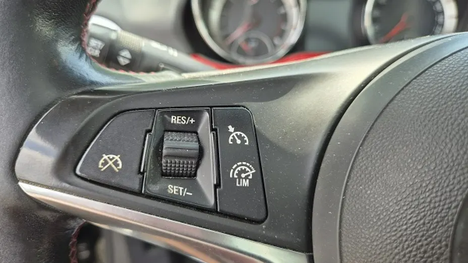 OPEL Adam -
